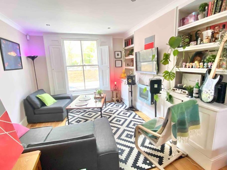 3bed 2bath Poplar Townhouse Holiday home London
